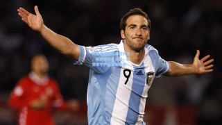 阿联坦诚回应换鞋风波，跟腱旧伤是主因，盛赞李宁产品卓越性能