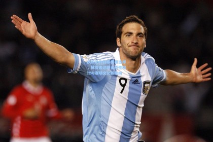 庆祝动作的非惯用选择，体育表达的本质性探讨与赛场文化新动向