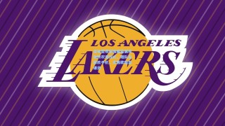 圣地亚哥新援魔笛展现独特欢迎仪式，赠队友新款手机，未展歌喉显谦逊