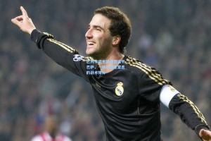 巴列卡诺主场顽强逼平巴萨，一场让球迷窒息的战术博弈